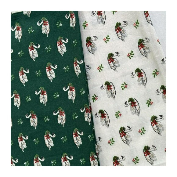 RARE Vintage Christmas Fabric Swans Green & White Holly Wreath Quilt Sew Fabric - Picture 1 of 5